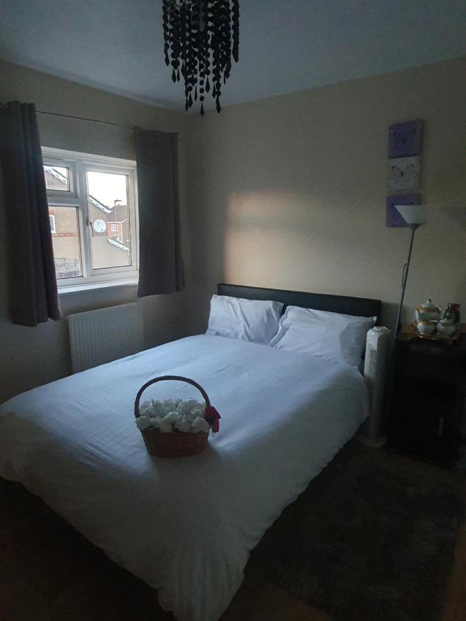 Double Size And Single Room In Barking Barking  Exterior photo
